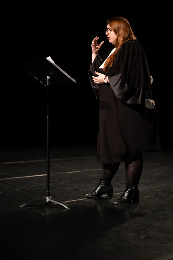 Maître Ambre du Rosel de Saint Germain en plaidoirie